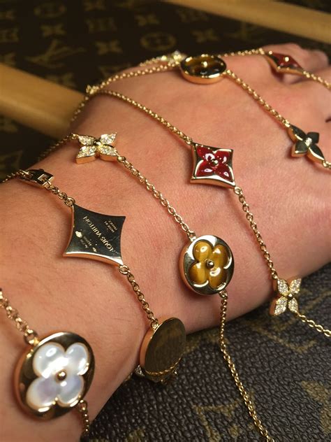 louis vuitton jewelery.